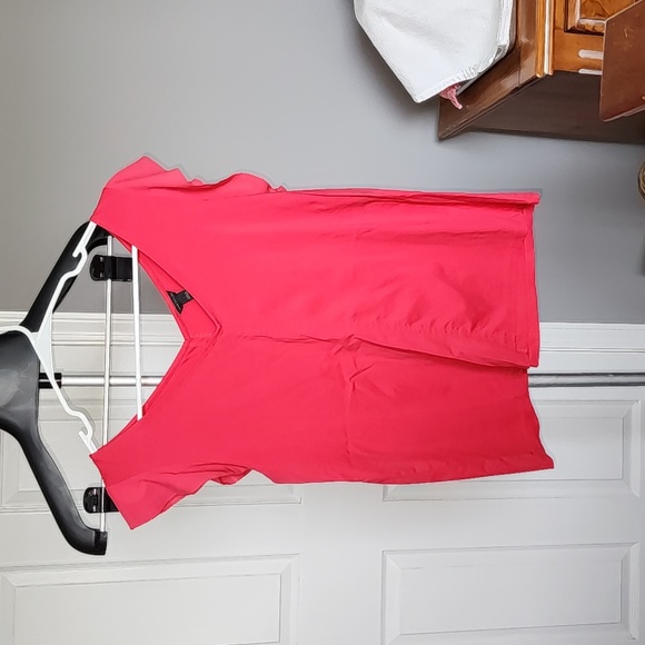 Flutter sleeve top - Picture 1 of 5